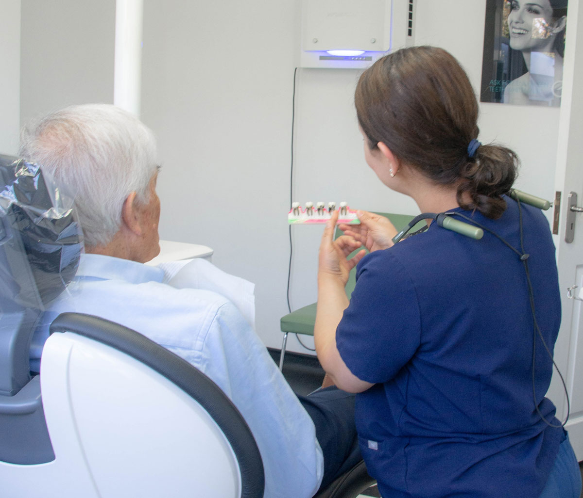 Periodontist